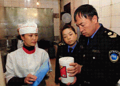 消费者因不品平安尺度的食物遭到损害的
